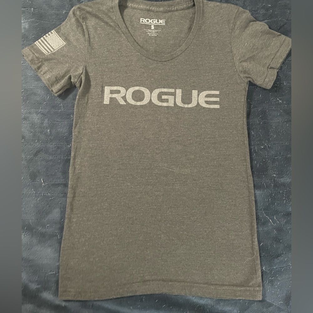 Rogue women’s t-shirt Small